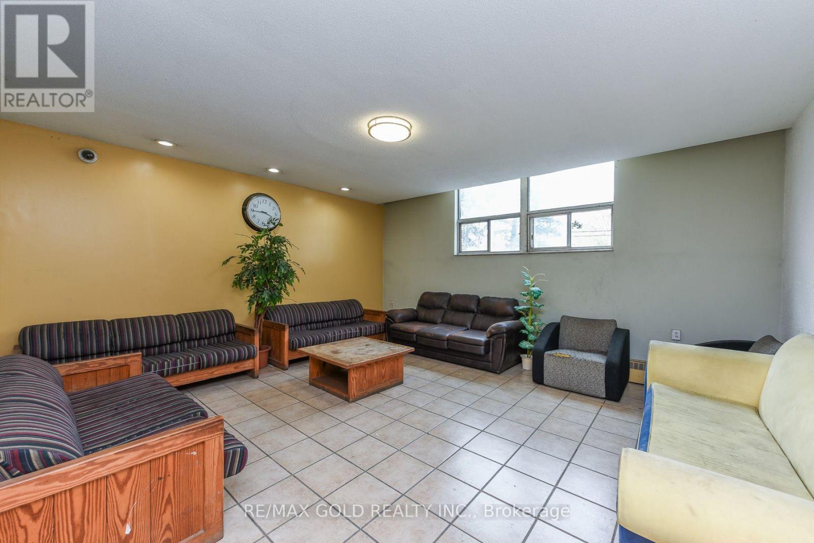 #812 2645 KIPLING AVENUE - 6