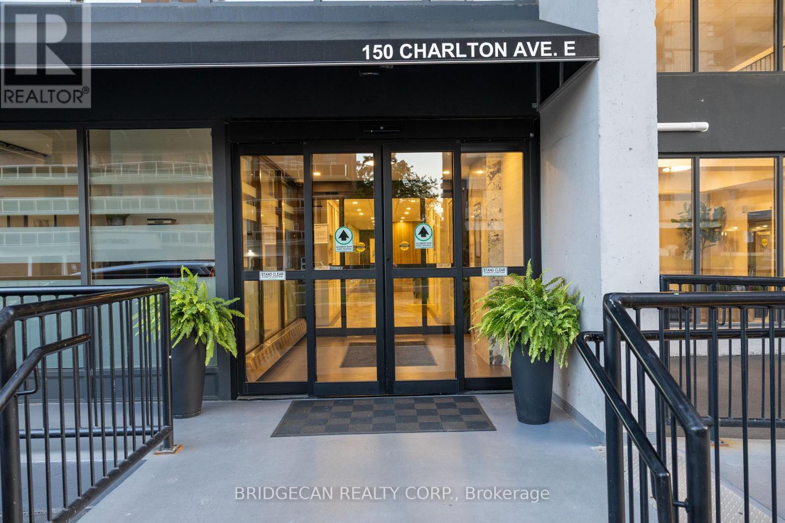 #708 150 CHARLTON AVENUE E - 2
