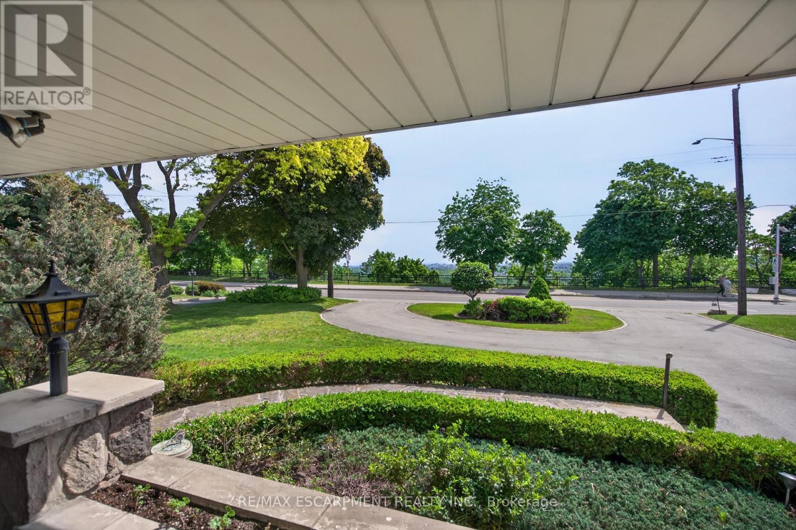 564 MOUNTAIN BROW BOULEVARD - 8