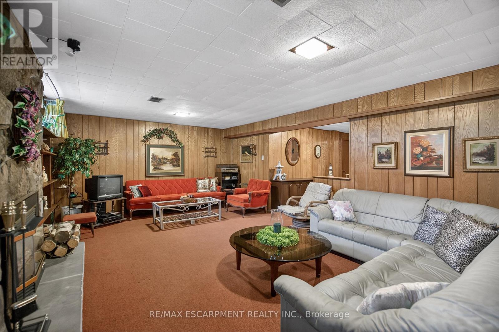 564 MOUNTAIN BROW BOULEVARD - 42