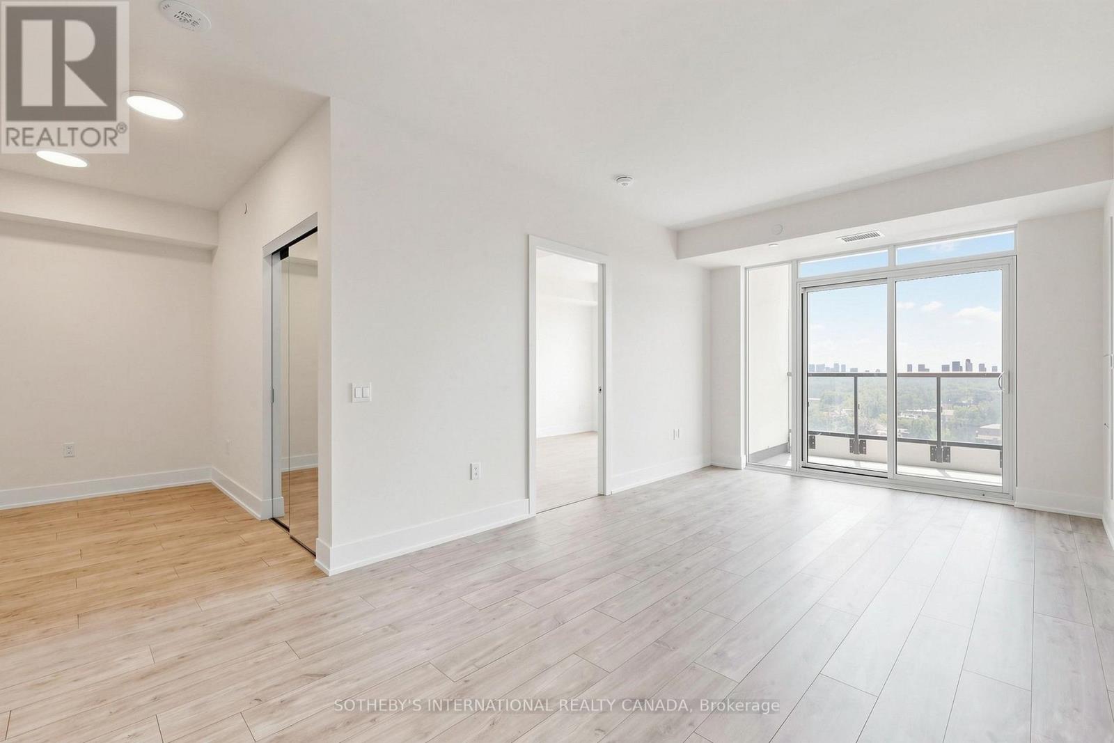 #834 858 DUPONT STREET - Image 13