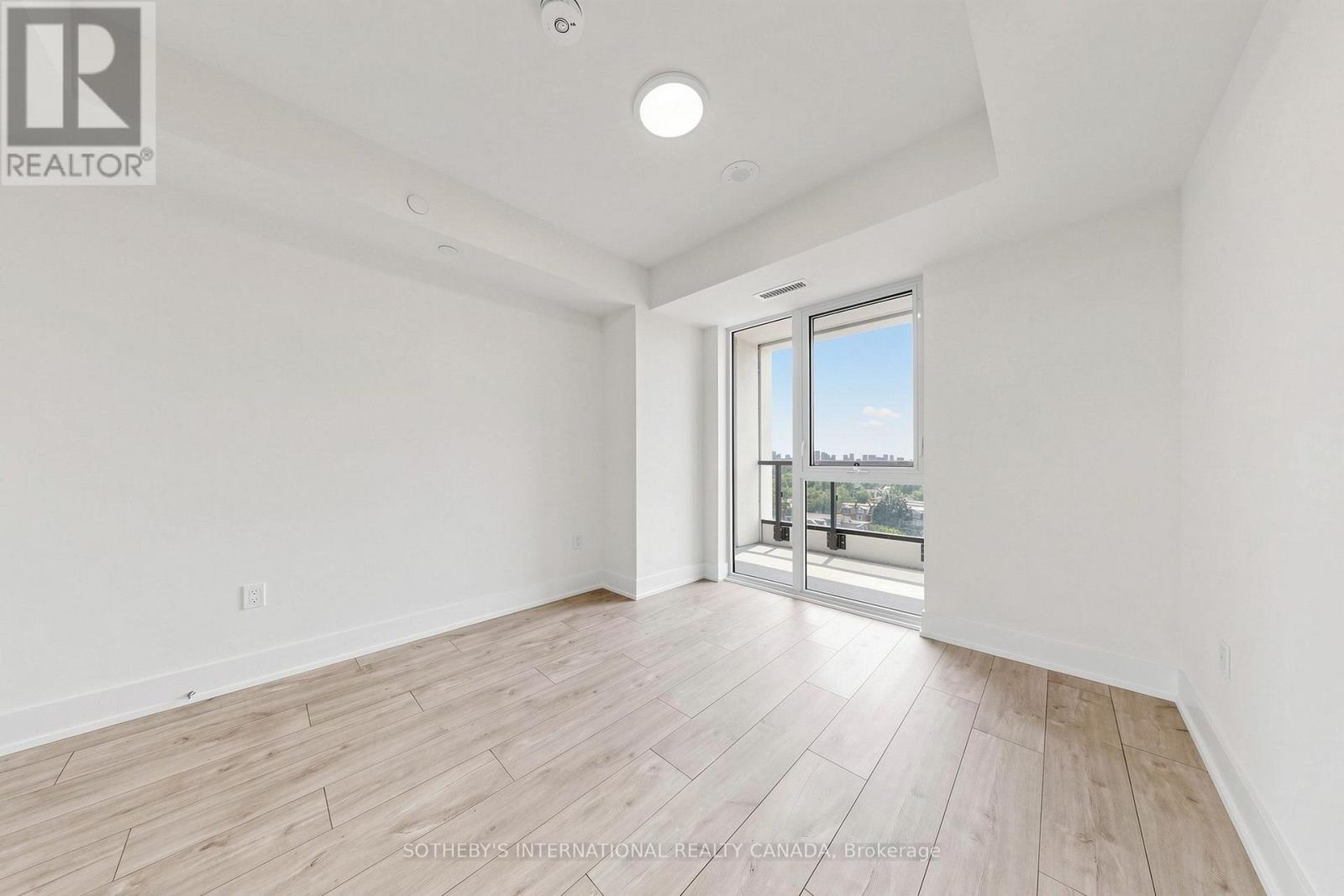 #834 858 DUPONT STREET - Image 24
