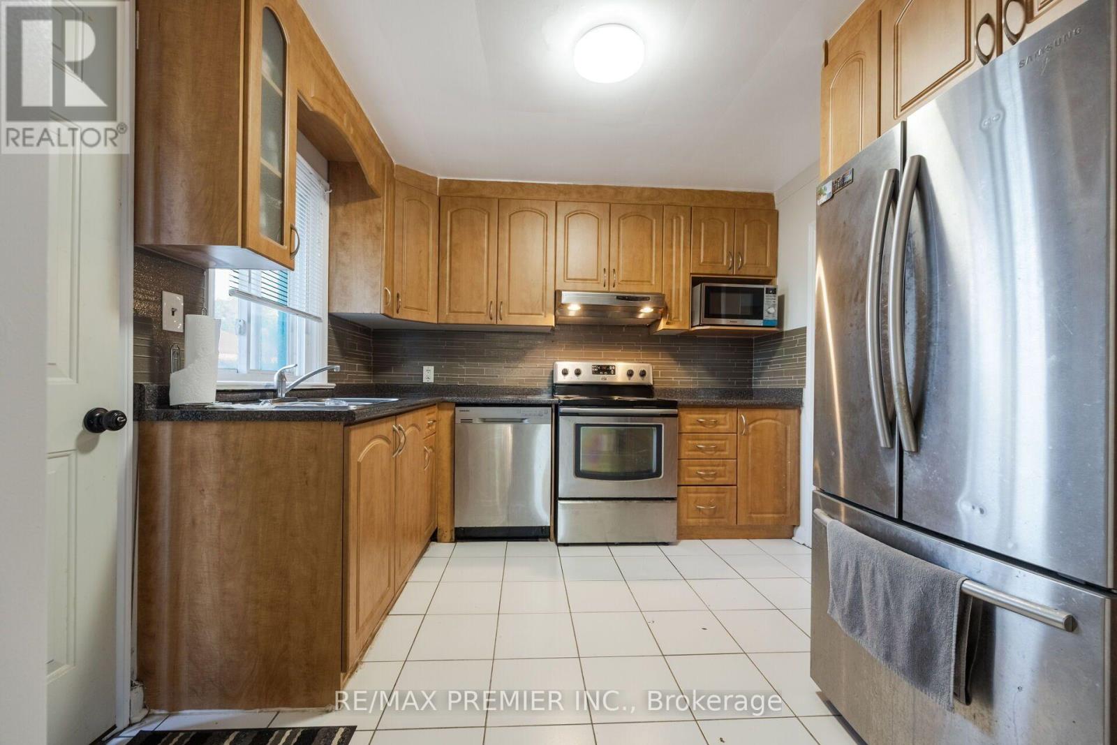 35 BARKWIN DRIVE - 18
