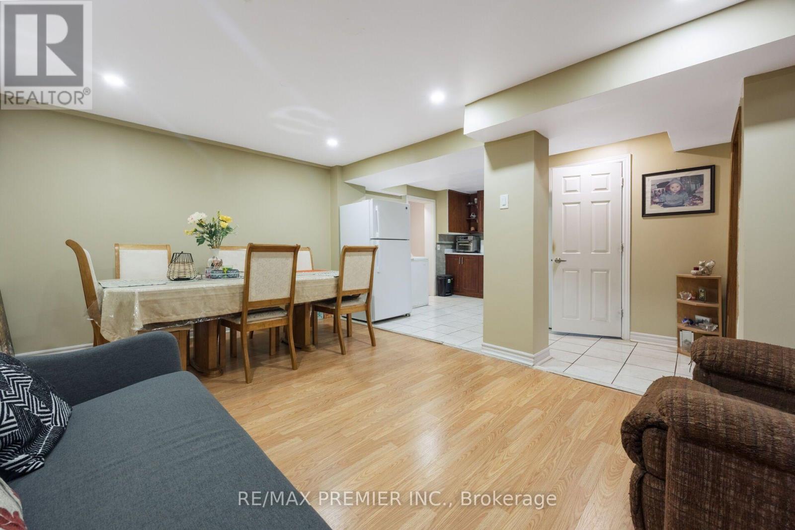 35 BARKWIN DRIVE - 34