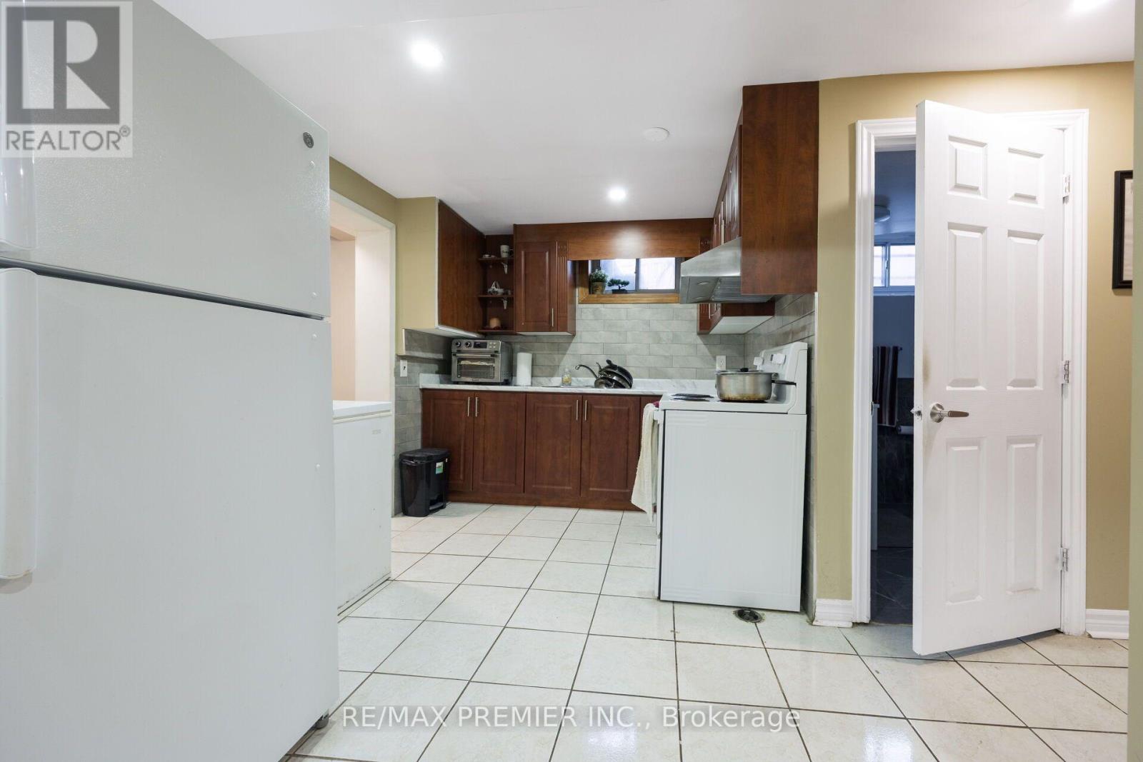 35 BARKWIN DRIVE - 37