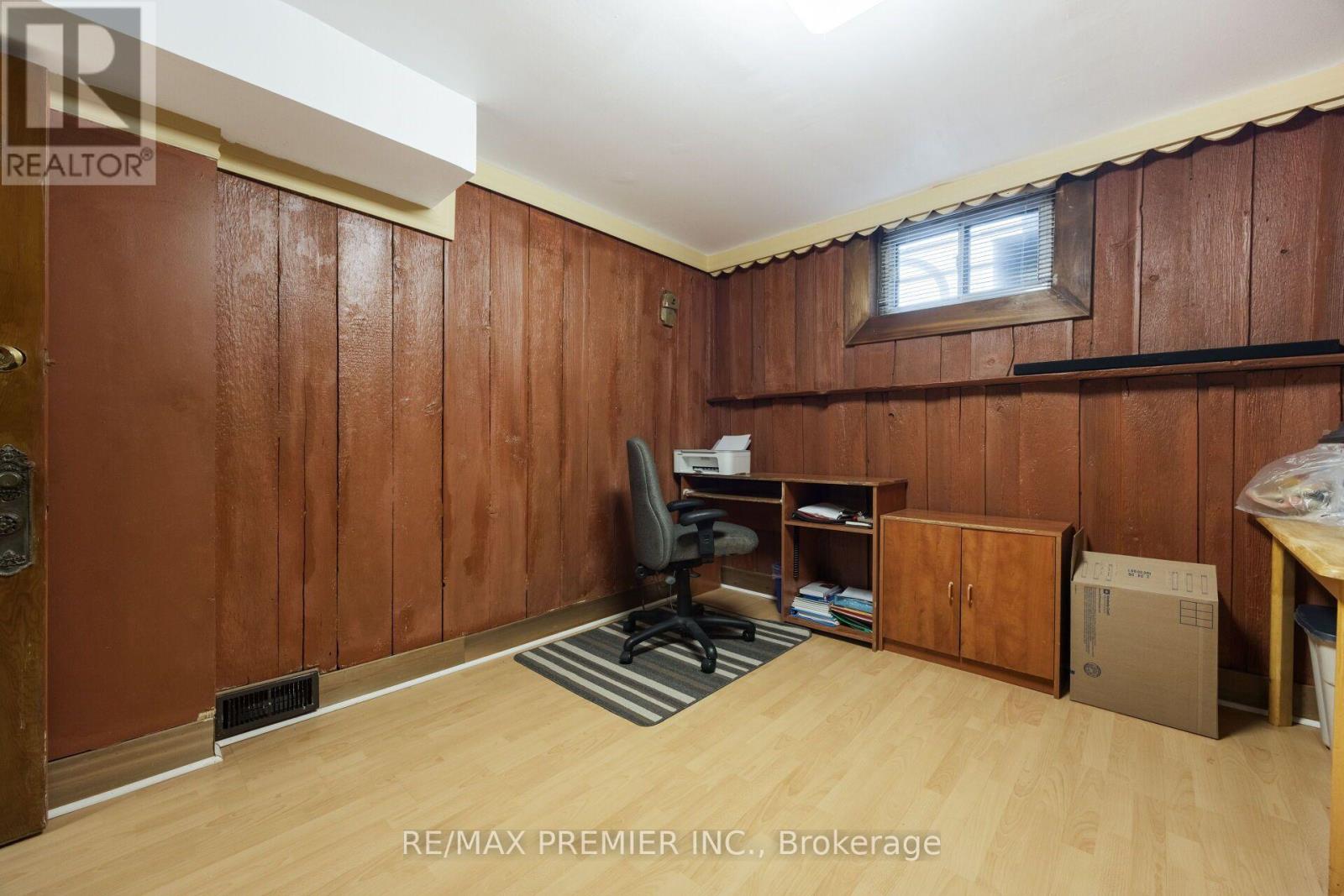 35 BARKWIN DRIVE - 39
