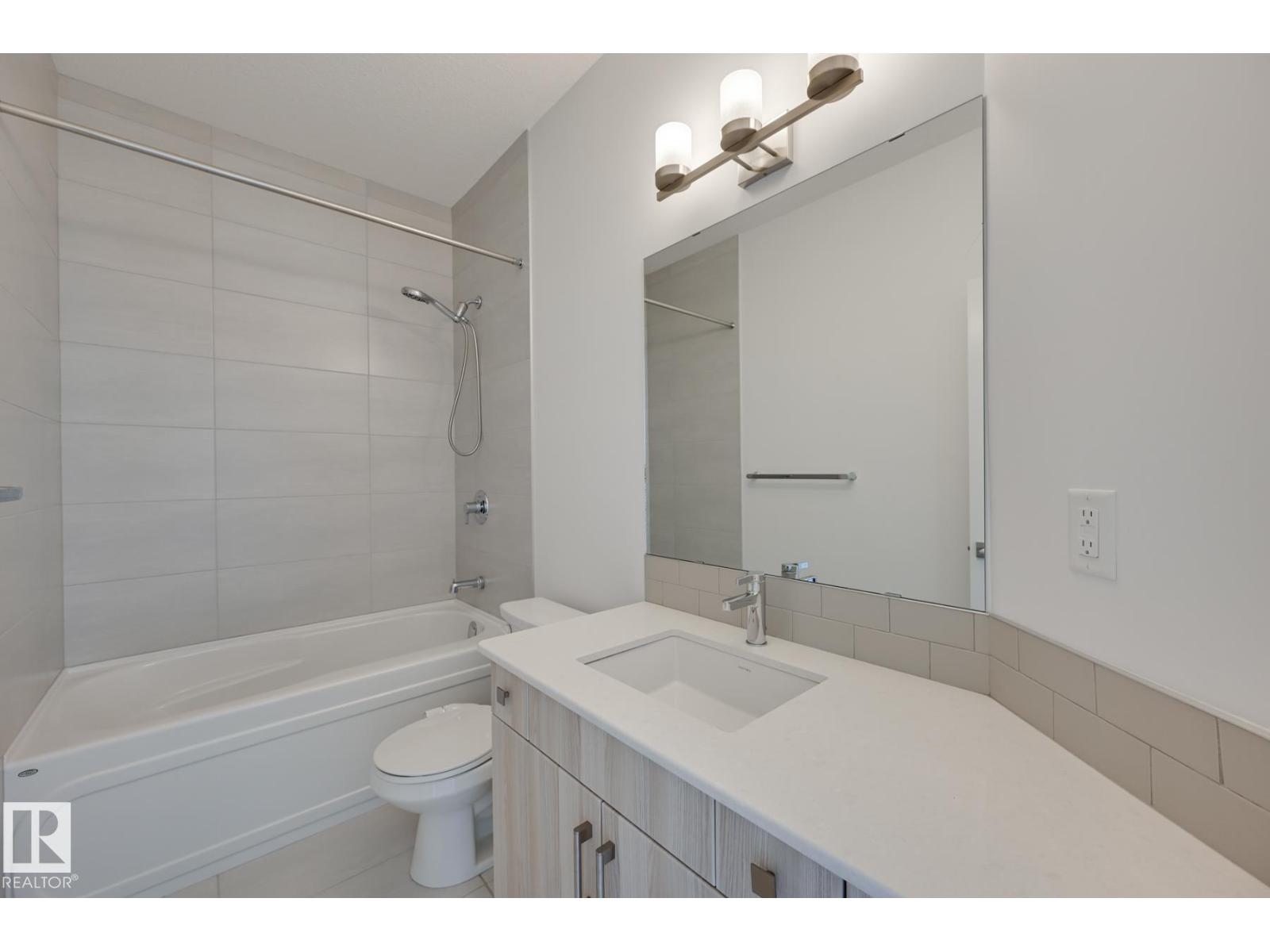 15628 15 AV SW - 25