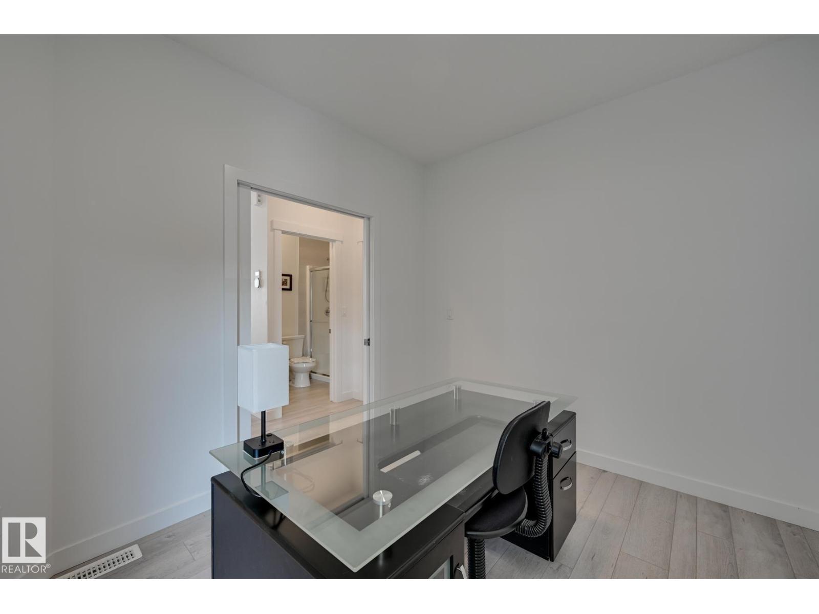 15628 15 AV SW - 15