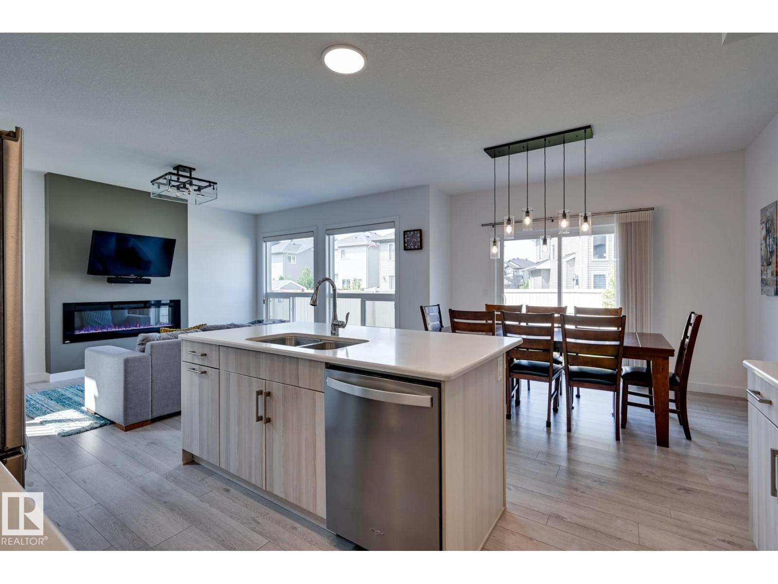 15628 15 AV SW - 11