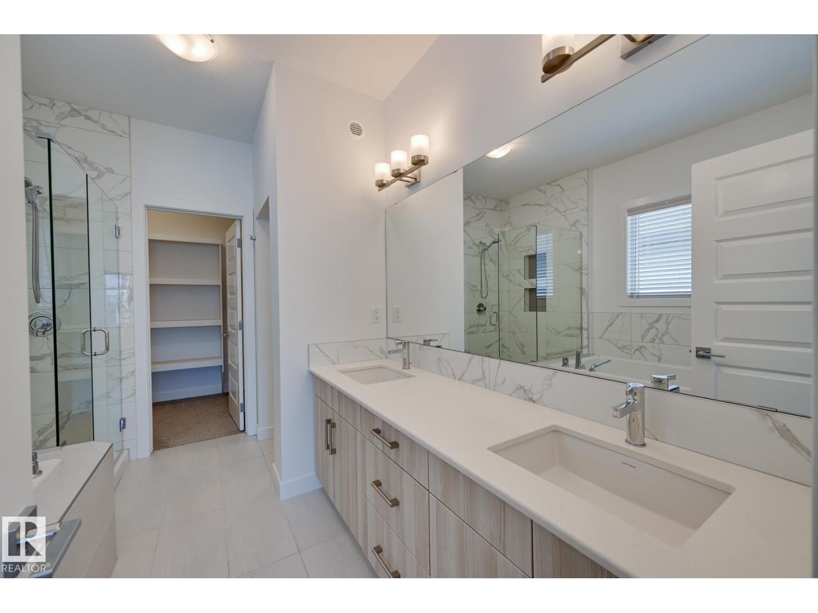 15628 15 AV SW - 33