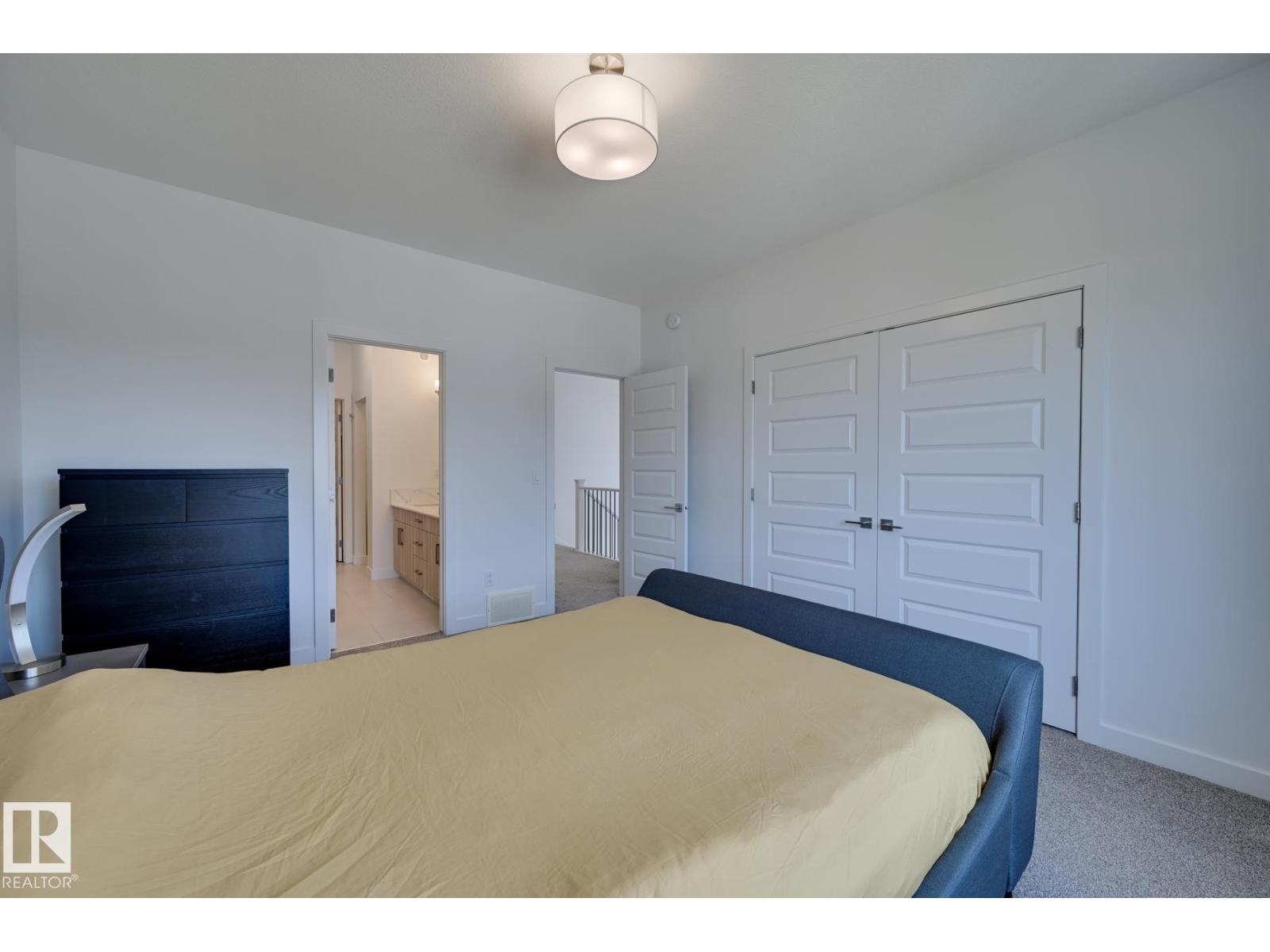 15628 15 AV SW - 32