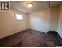 927 North Railway Street E, Swift Current, SK S9H1E4 Photo 11