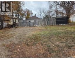 927 North Railway Street E, Swift Current, SK S9H1E4 Photo 22