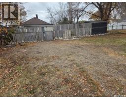 927 North Railway Street E, Swift Current, SK S9H1E4 Photo 23