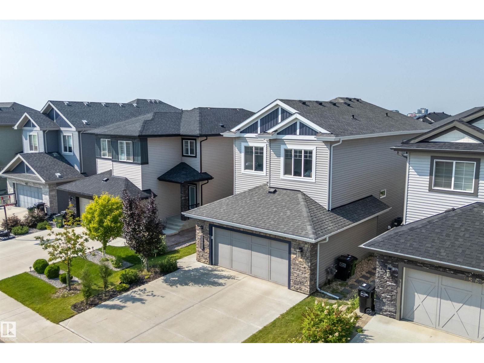 15628 15 AV SW - 44