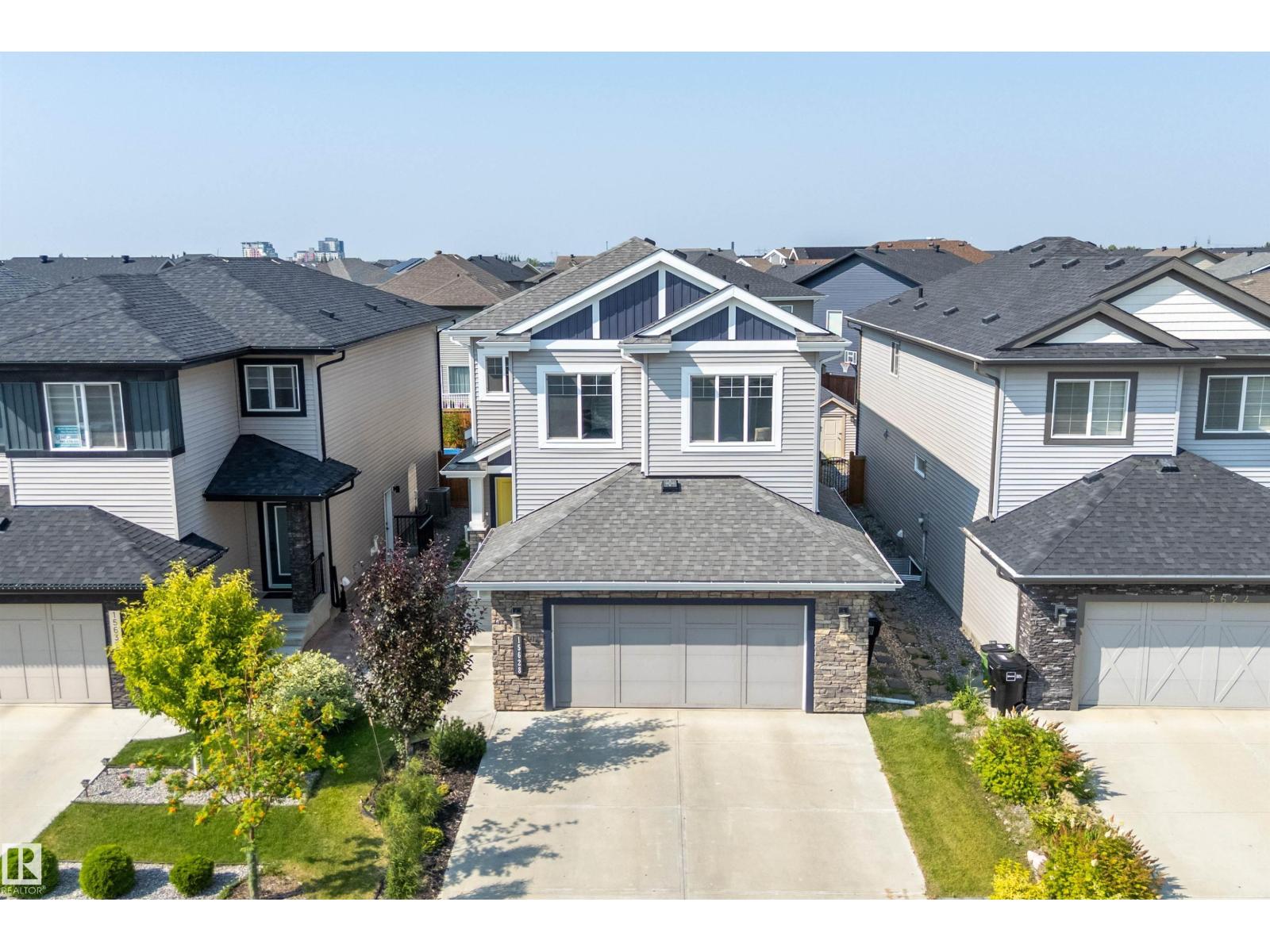 15628 15 AV SW - 45