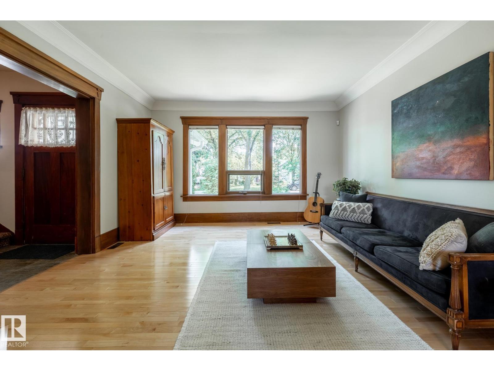 10024 147 ST NW - 8