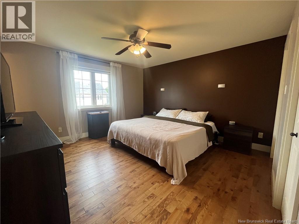 123 Mayfield - Image 25
