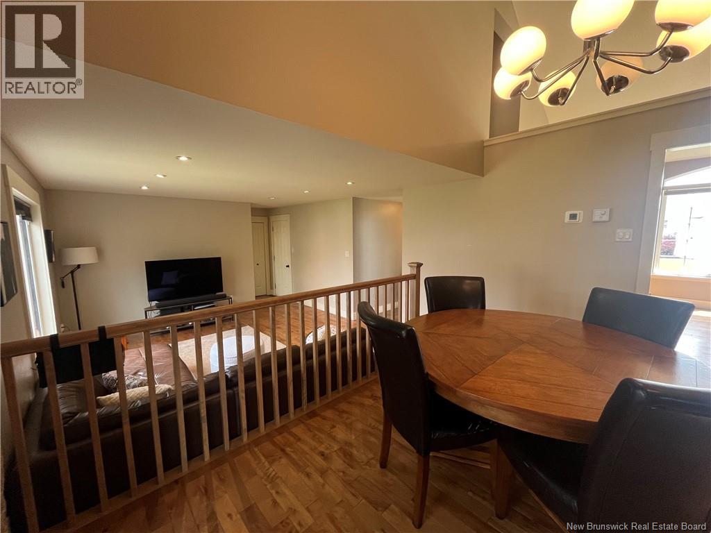 123 Mayfield - 17