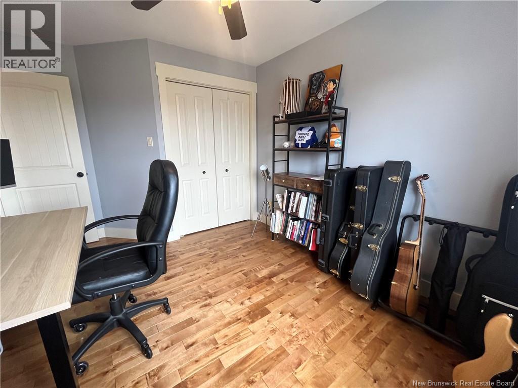 123 Mayfield - Image 30