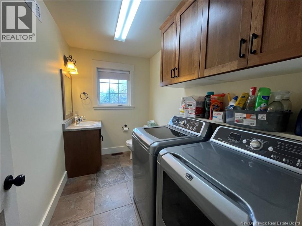 123 Mayfield - Image 36