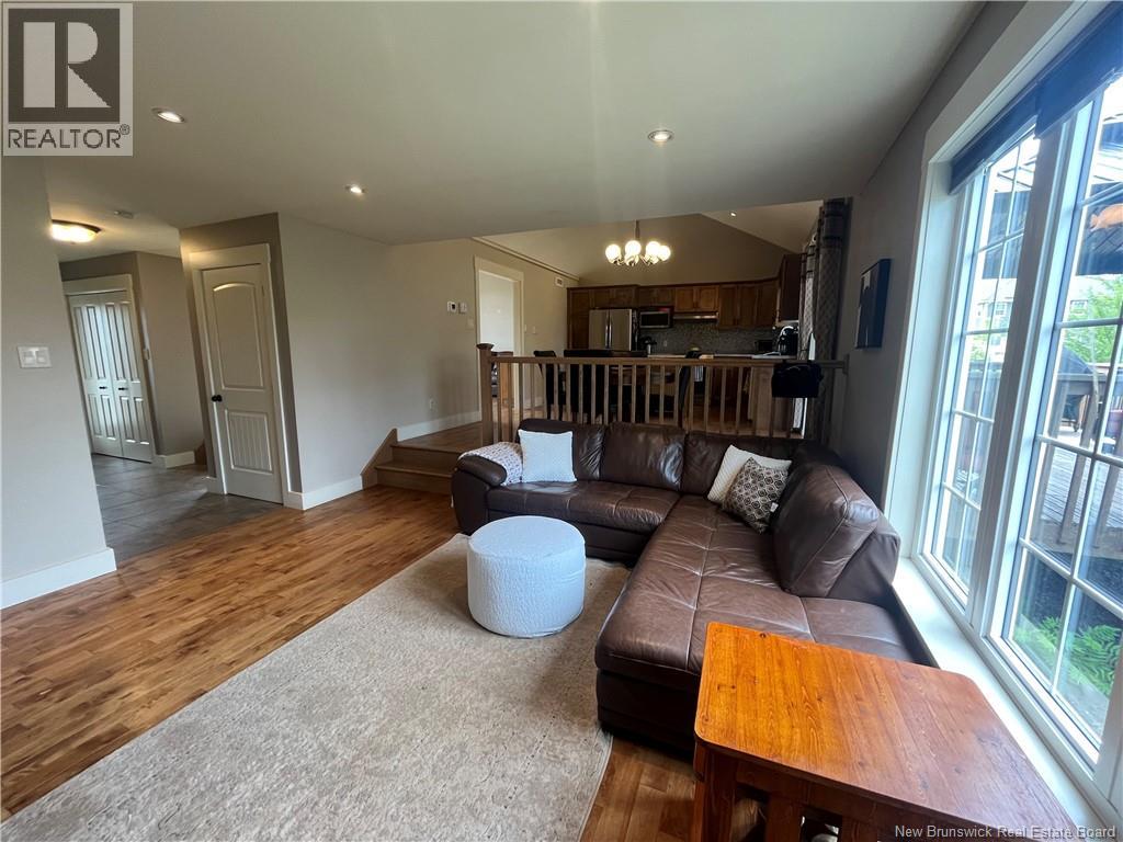 123 Mayfield - Image 19