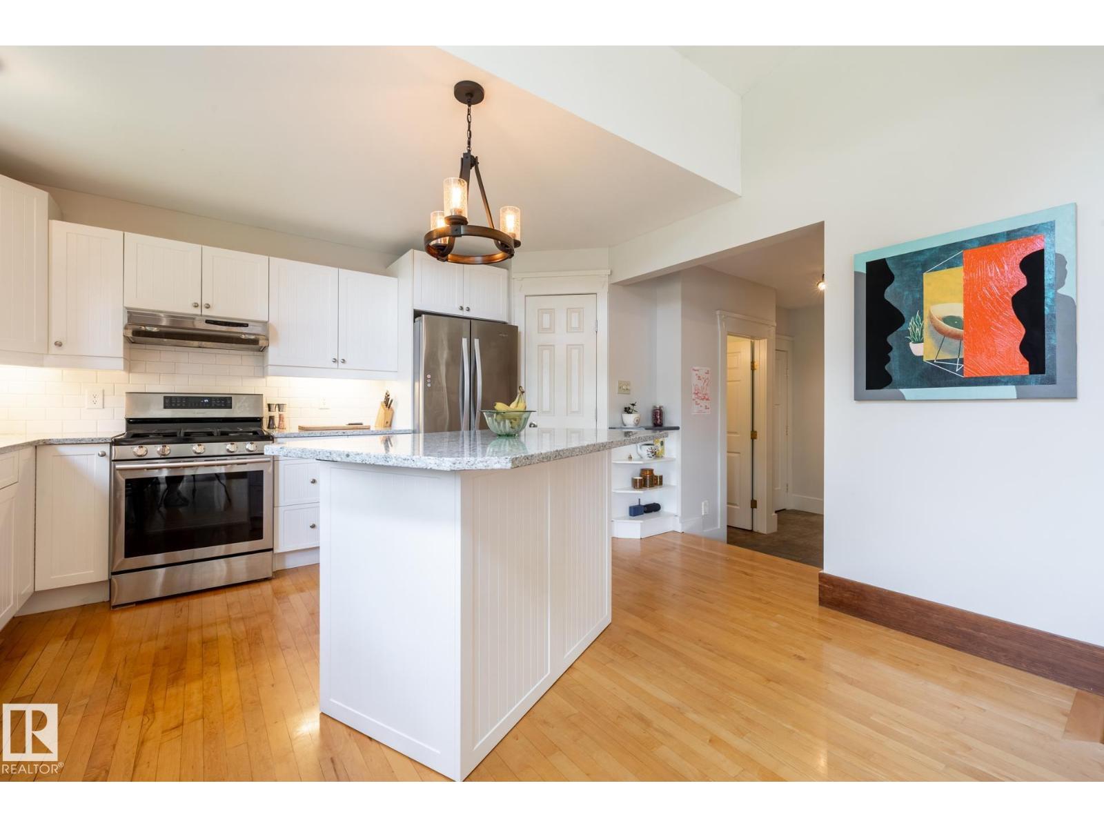 10024 147 ST NW - 35