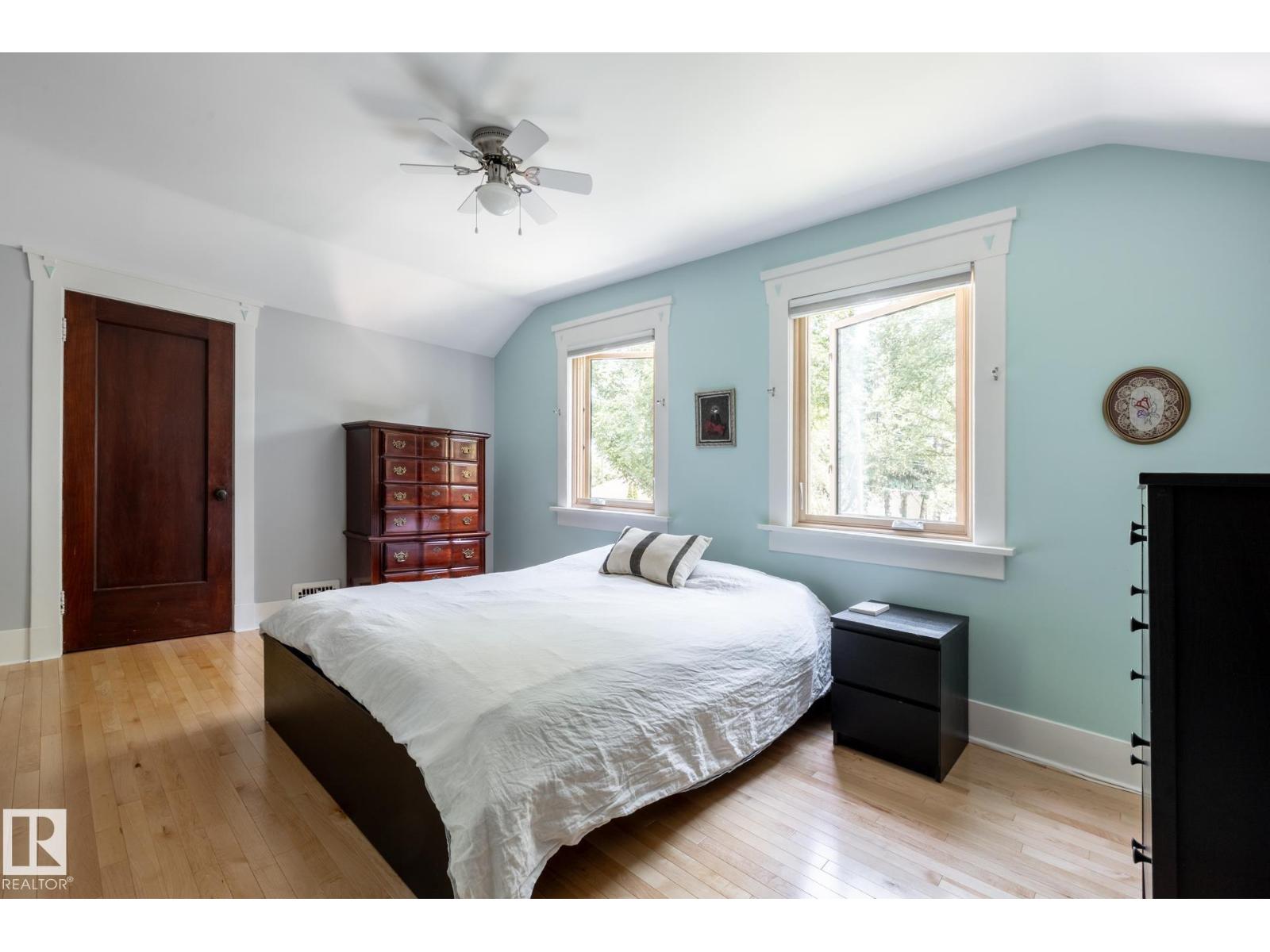 10024 147 ST NW - 46