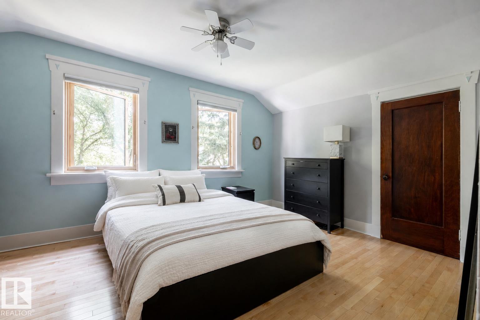 10024 147 ST NW - 44