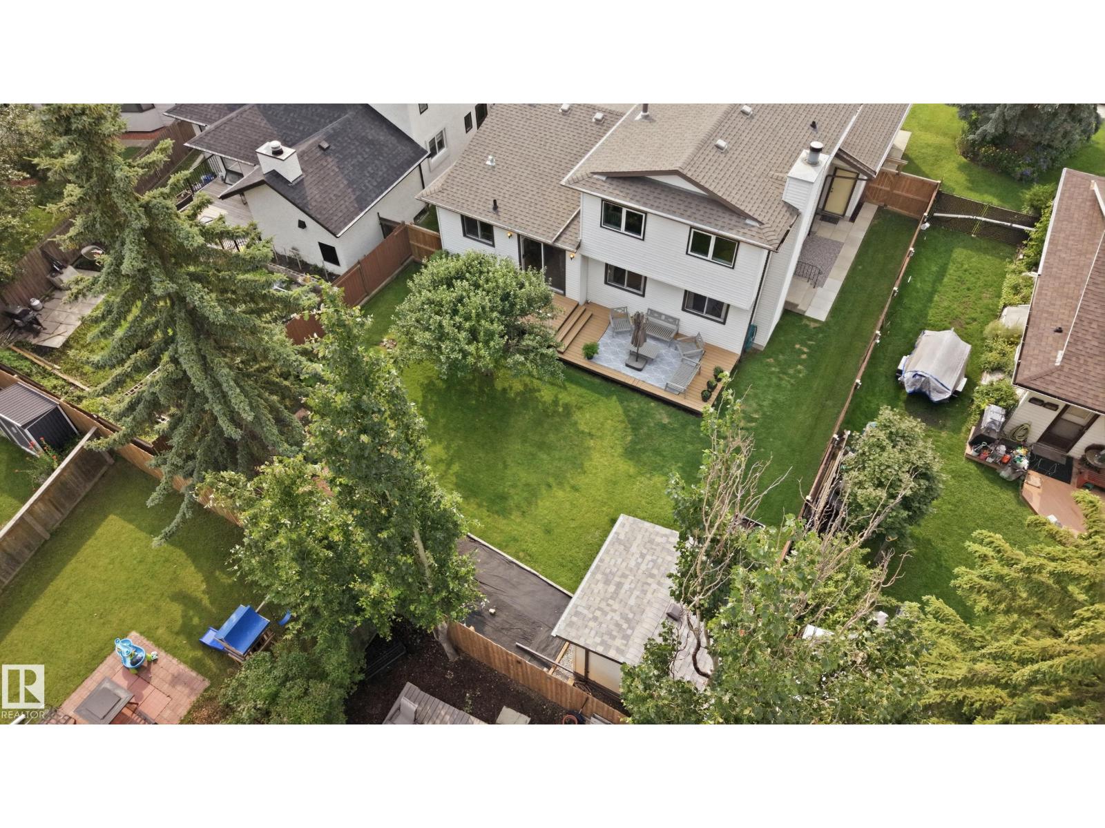 15733 106 ST NW - 5