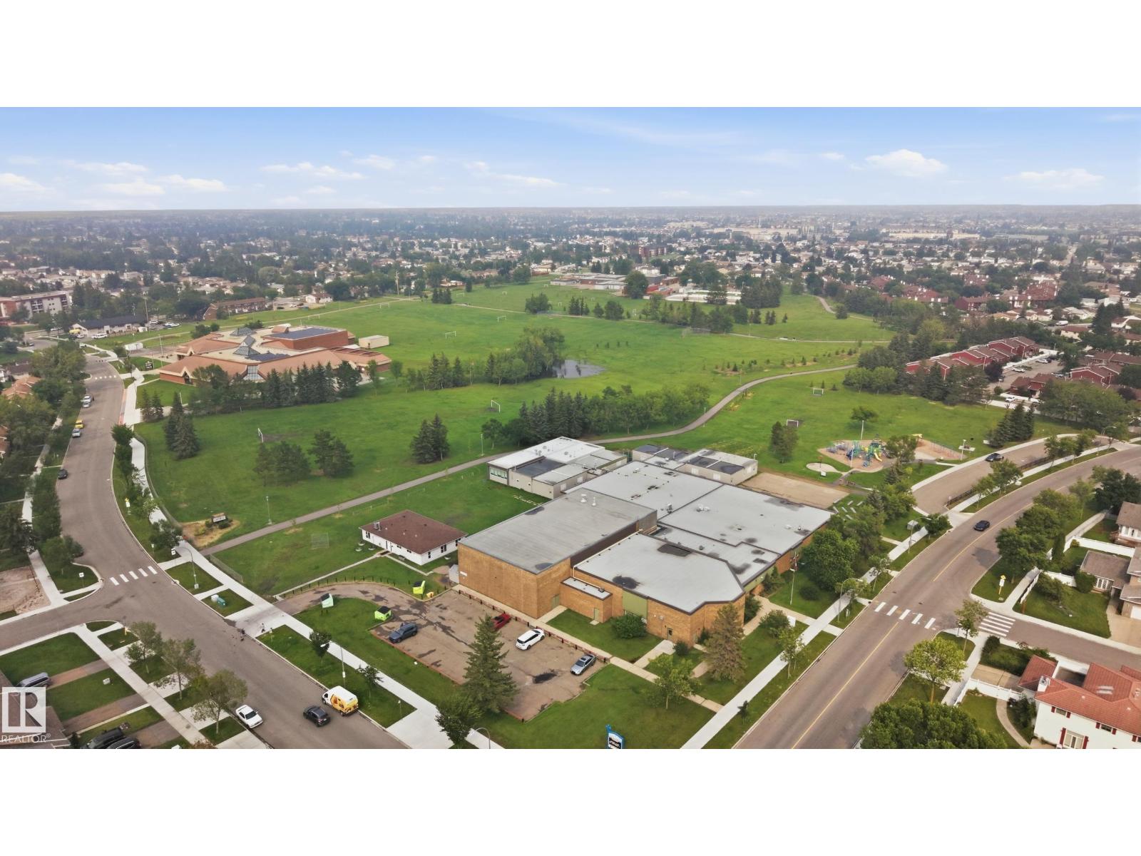 15733 106 ST NW - 11