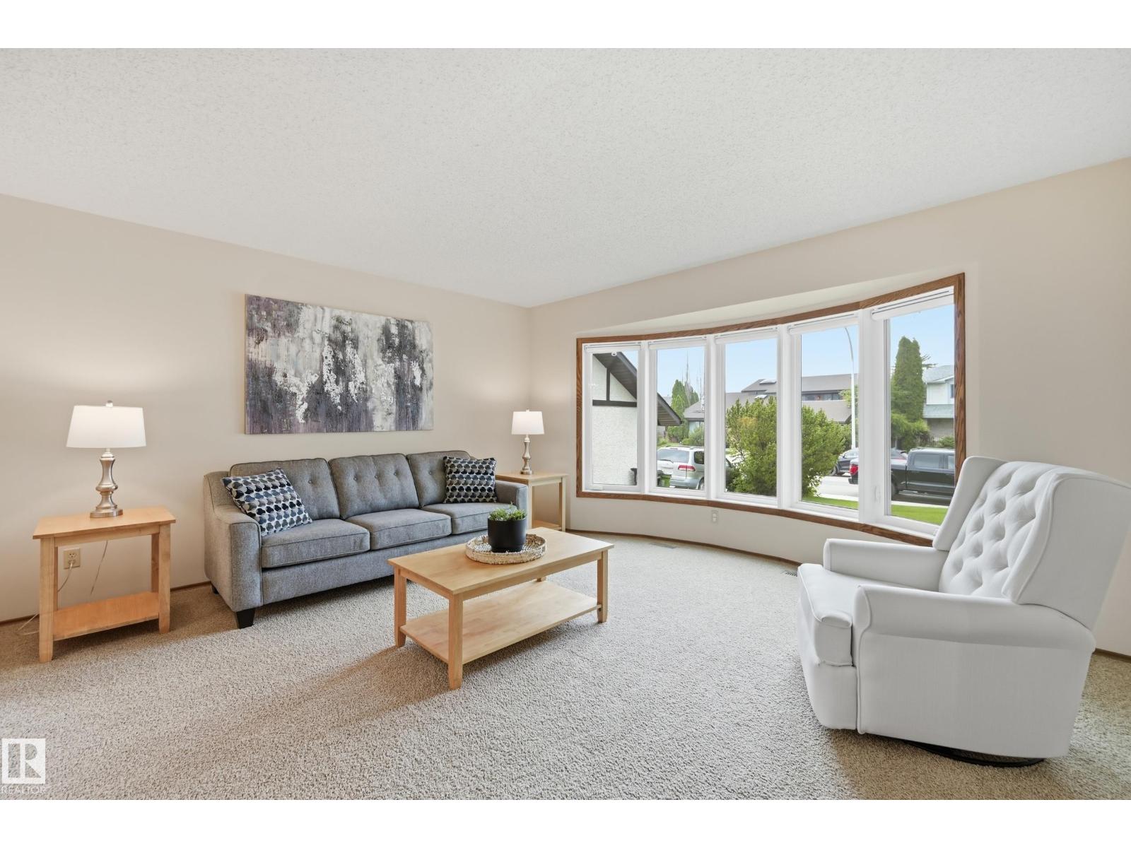 15733 106 ST NW - 17