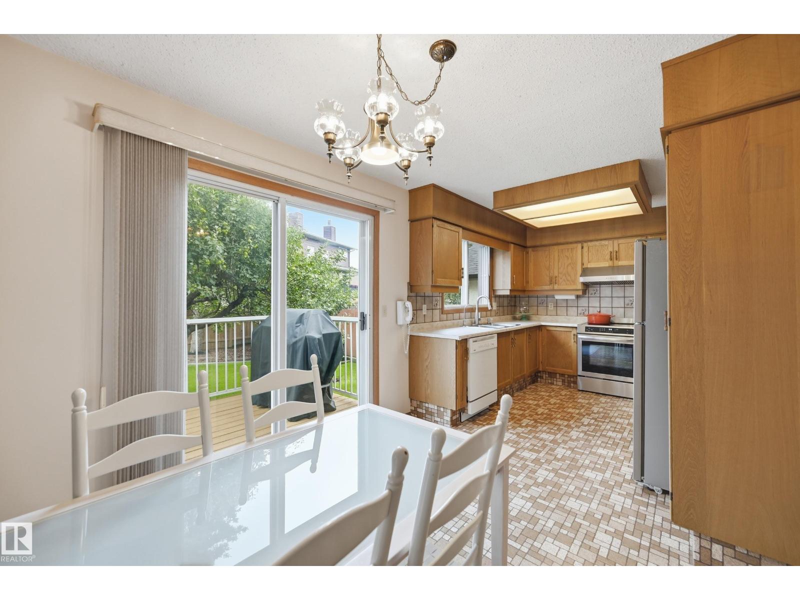 15733 106 ST NW - 22