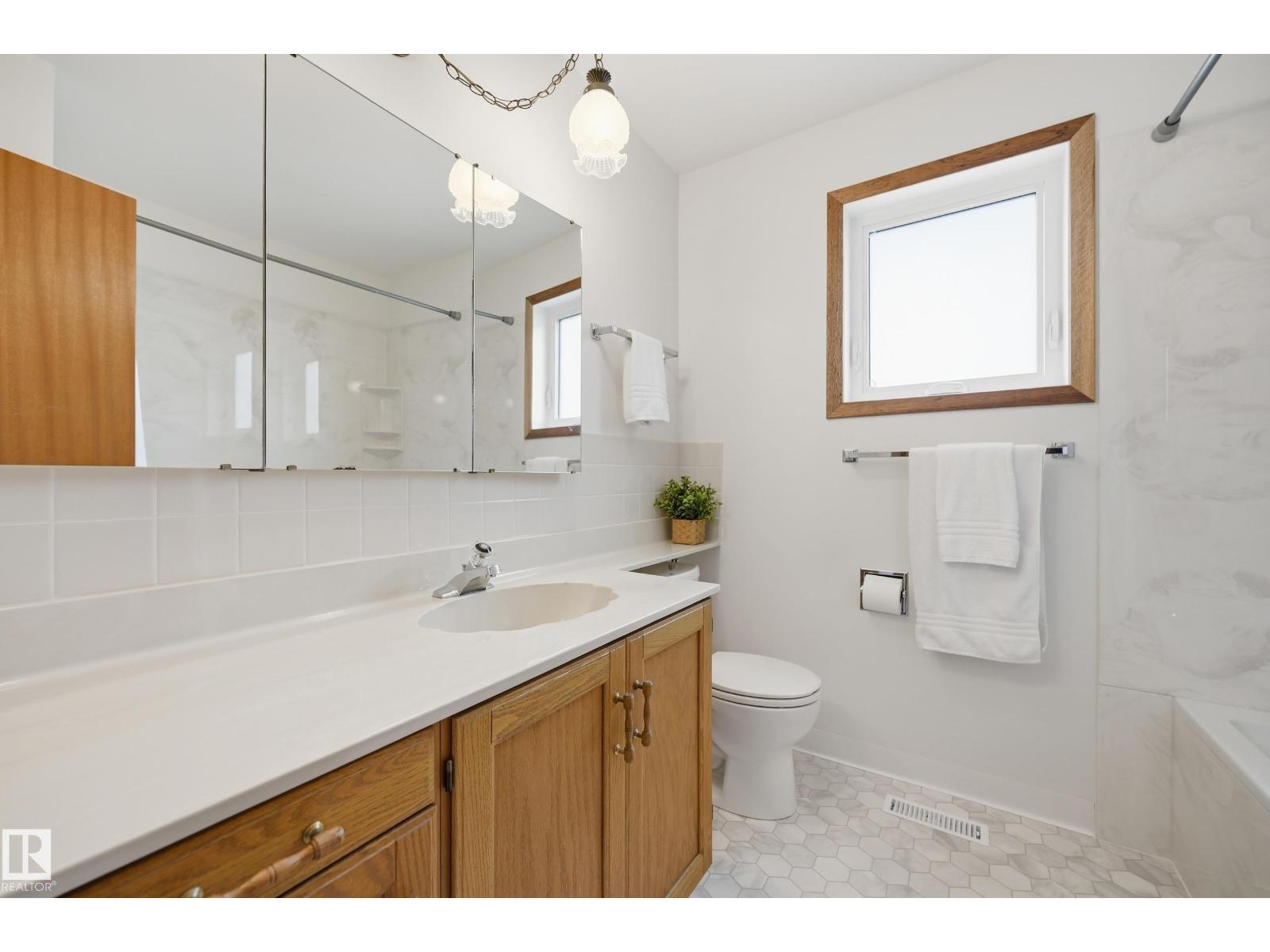 15733 106 ST NW - 42