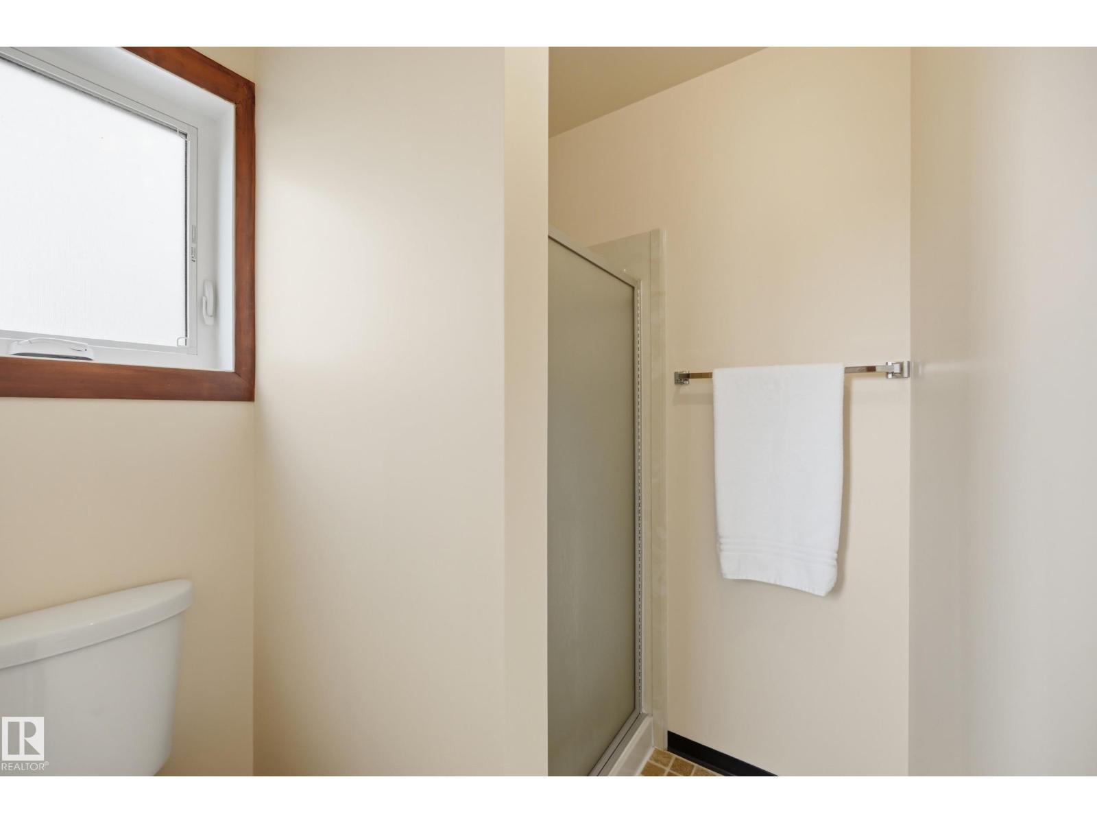 15733 106 ST NW - 37