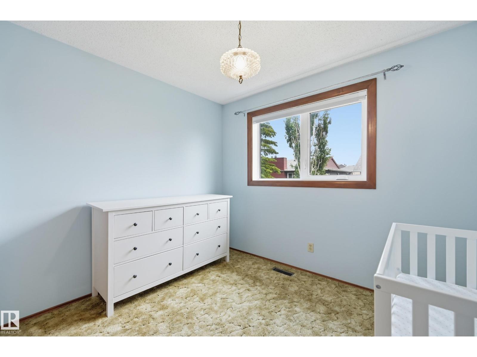 15733 106 ST NW - 40