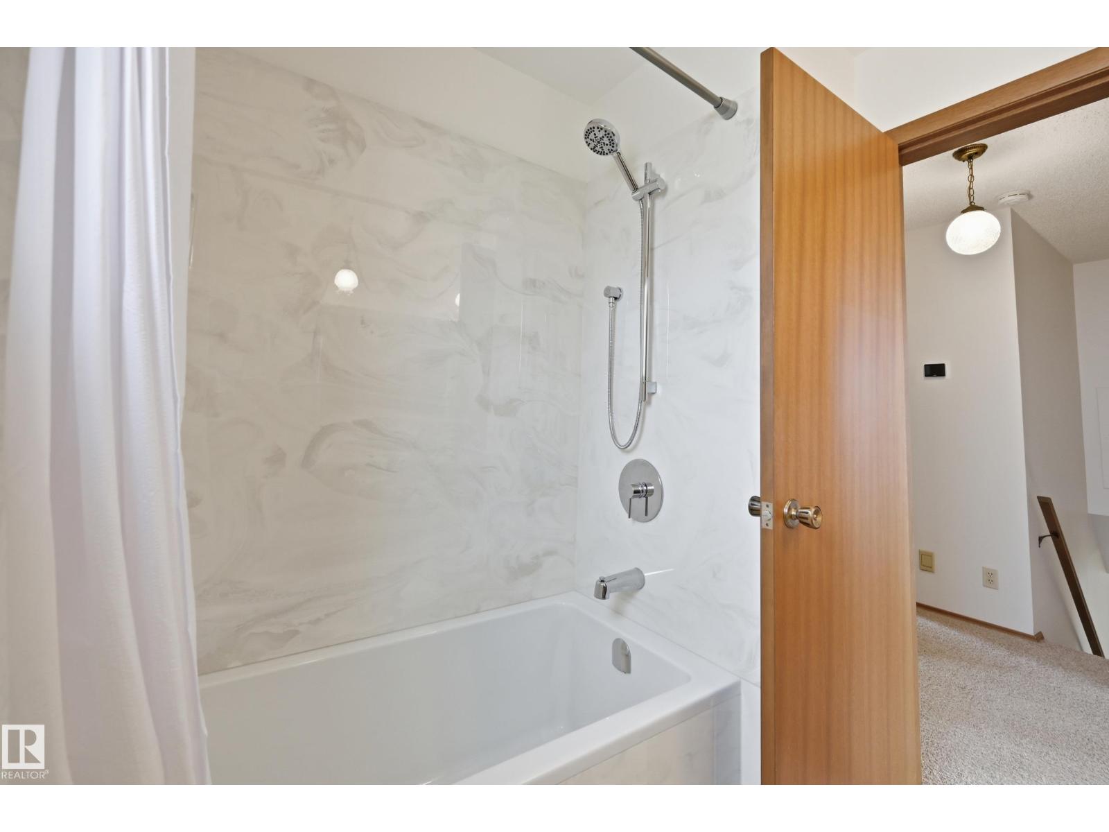 15733 106 ST NW - 43