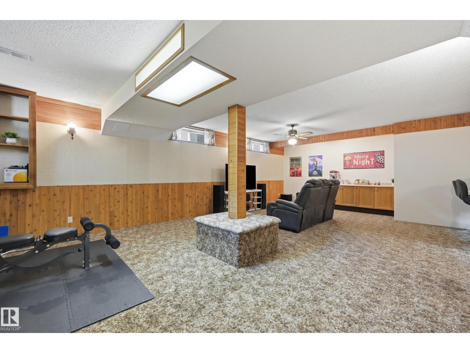 15733 106 ST NW - 44