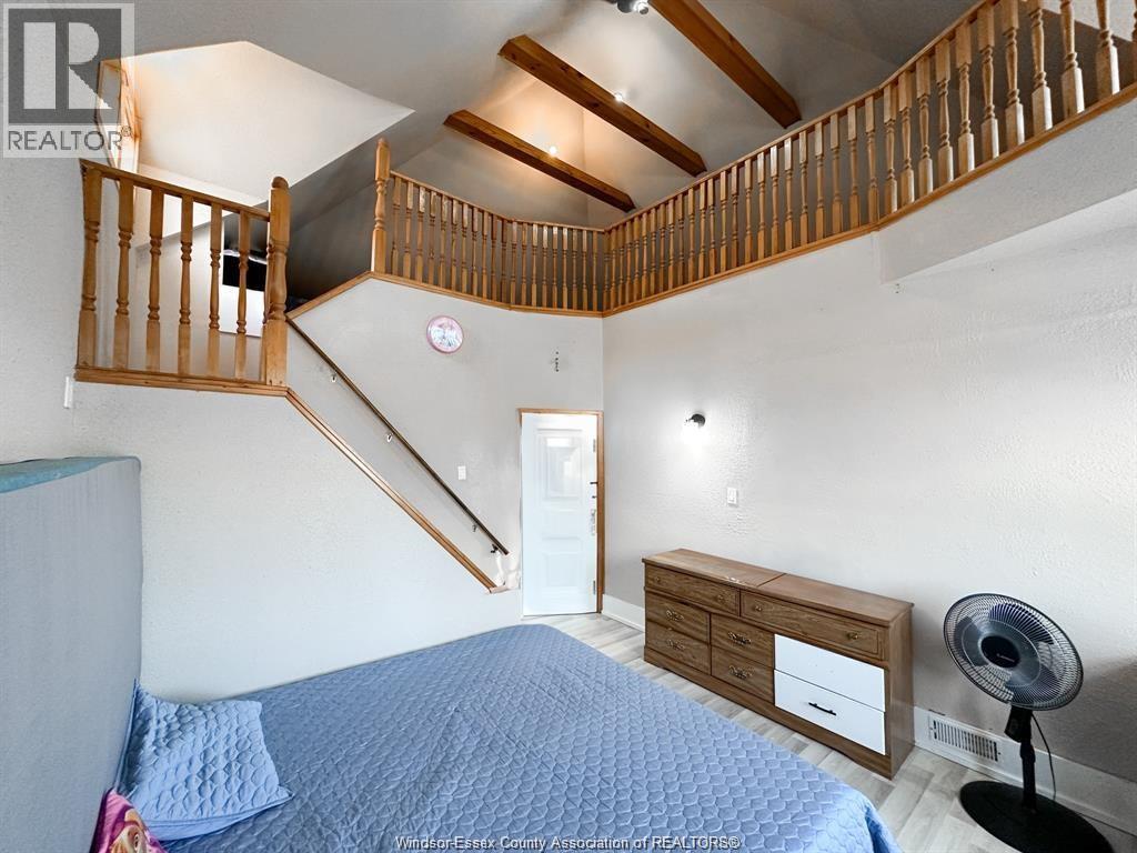 421 HALL - 22