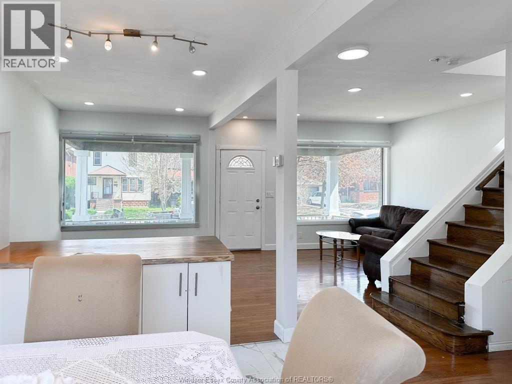 421 HALL - Image 5