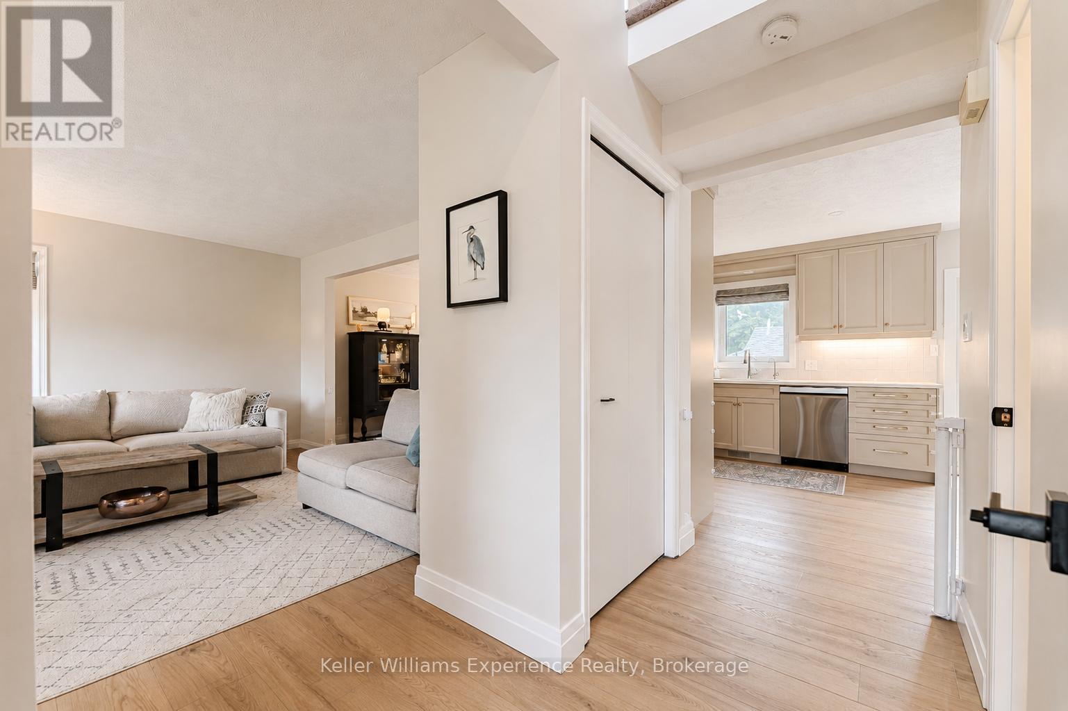 300 4TH AVENUE W - Image 12