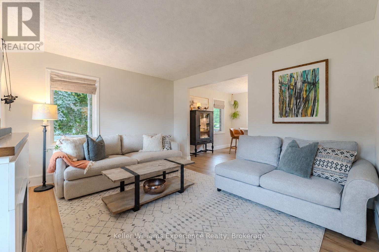 300 4TH AVENUE W - Image 15