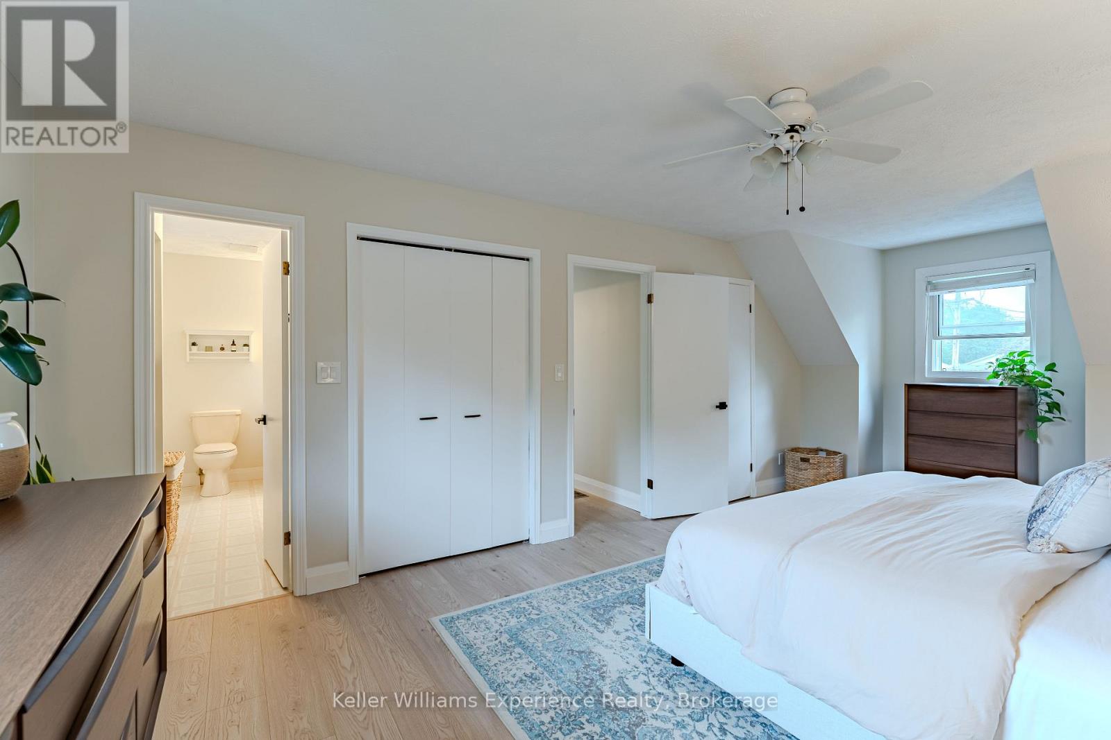 300 4TH AVENUE W - Image 22