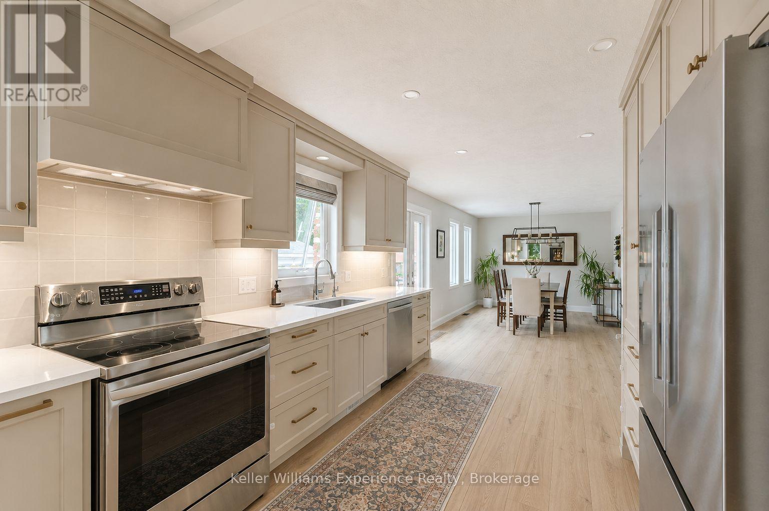 300 4TH AVENUE W - Image 8