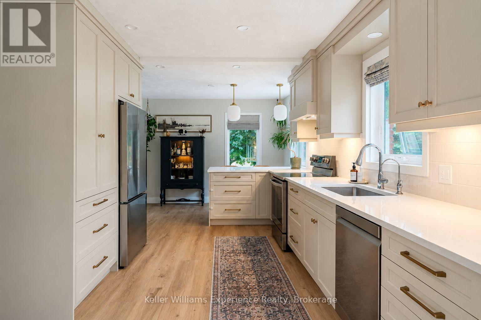 300 4TH AVENUE W - Image 6