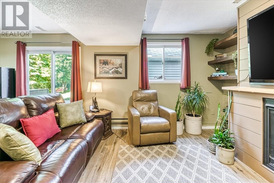 2545 Field Street - 23