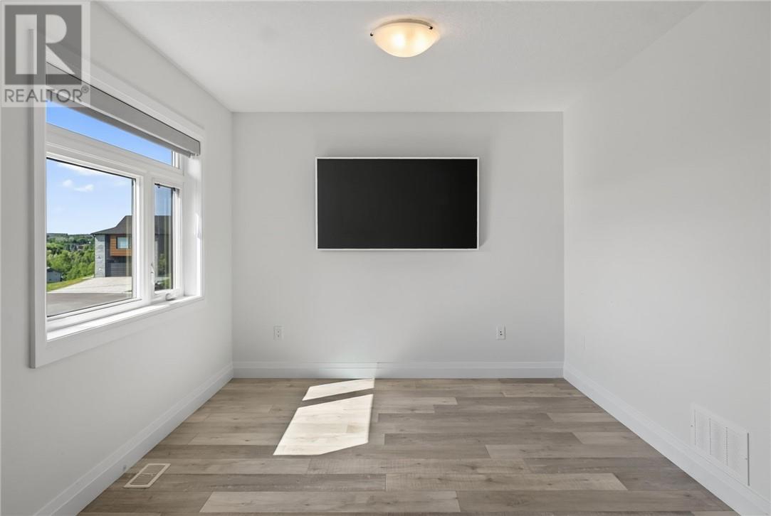 21 Vega Court - 63