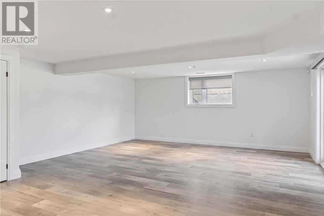 21 Vega Court - 76