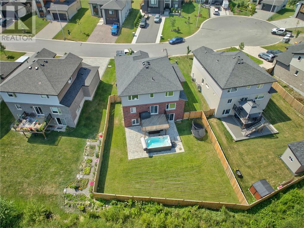 21 Vega Court - 99
