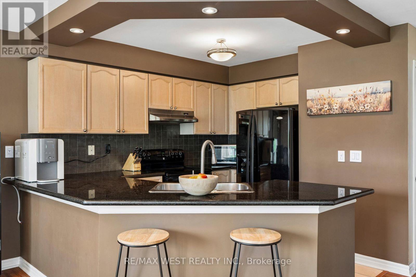 #206 890 SHEPPARD AVENUE - 10
